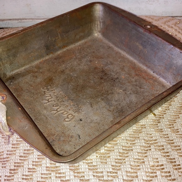 Rustic Metal Square Baking Pan Primitive Kitchen Decor - Picture 5 of 8